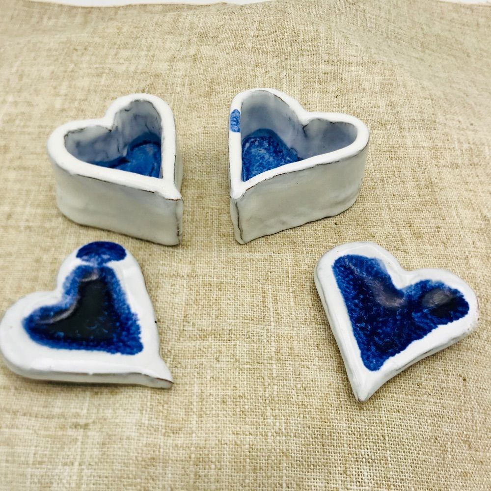 Cajita corazón blanca y azul