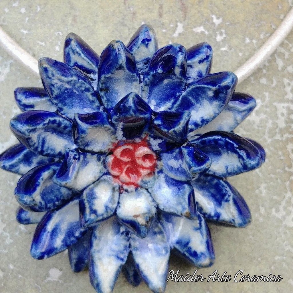 Conjunto Colgante y pendientes Flor de Cobalto