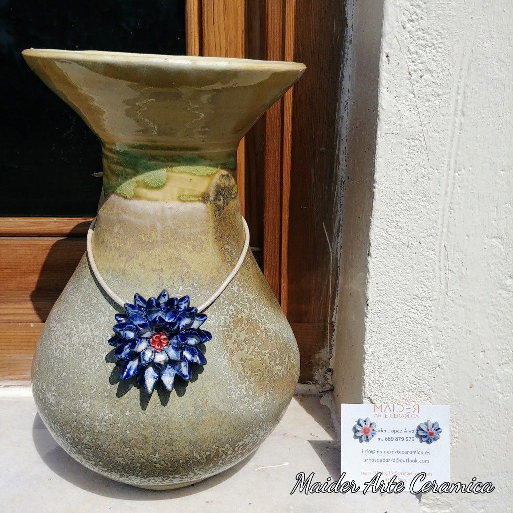 Conjunto Colgante y pendientes Flor de Cobalto